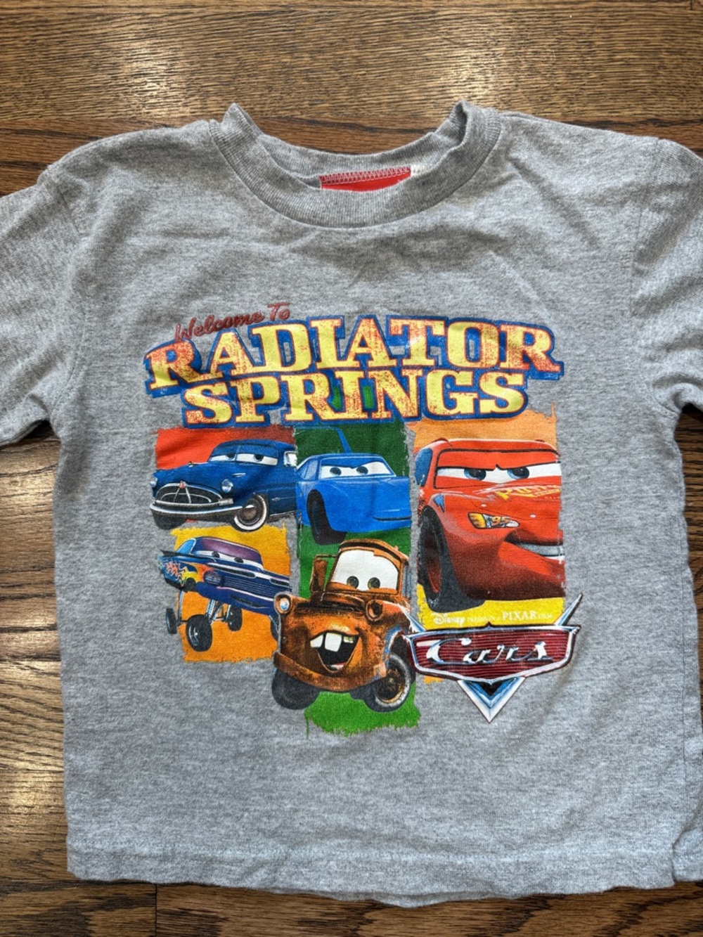 Disney Cars Gray & Red Radiator Springs and Piston Cup Kids Tops - Picture 5 of 6